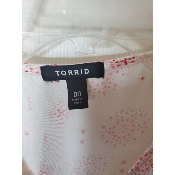 Torrid Kimono Style Open Front Drape Twill Top, Torrid 00/Medium - Picture 5 of 6